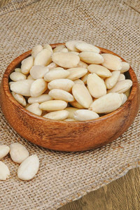 Organik Aile Organik Tane Çiğ Badem İçi 1 kg