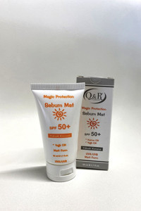 Q&R Sebum Mat 50 Faktör Tüm Ciltler İçin Nemlendirici Suya Dayanıklı Yüz Güneş Kremi 50 ml