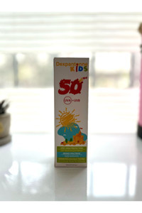 Dexpantonne Kids 50 Faktör Tüm Ciltler İçin Leke Karşıtı Nemlendirici Yağsız Suya Dayanıklı Yüz ve Vücut Güneş Kremi 50 ml