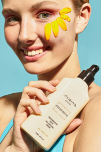 Invierno Barcelona Llc. Aloevera 50 Faktör Tüm Ciltler İçin Leke Karşıtı Nemlendirici Yağsız Suya Dayanıklı Yüz ve Vücut Güneş Kremi 200 ml