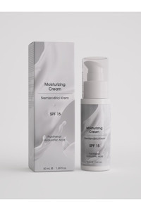 Purebrightnaturaliscare 15 Faktör Tüm Ciltler İçin Nemlendirici Suya Dayanıklı Yüz Güneş Kremi 50 ml