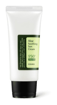 Cosrx Soothing Sun 50 Faktör Tüm Ciltler İçin Leke Karşıtı Nemlendirici Yağsız Suya Dayanıklı Yüz ve Vücut Güneş Kremi 50 ml