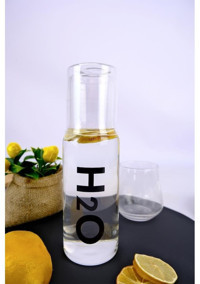 Digithome Cam 600 ml Kapaklı Sürahi Şeffaf