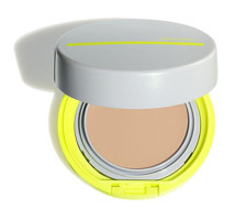 Shiseido Sports Compact Tüm Ciltler İçin Suya Dayanıklı BB Krem