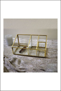 Noya Box & Terrarium NY-MK 0111 Kapaklı Bölmeli Makyaj Organizeri Şeffaf