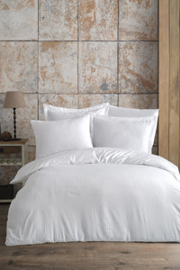 Varol Laura Home Zeus Saten 4 Mevsim 200 x 220 cm Çarşaflı Düz Çift Kişilik Nevresim Takımı Beyaz