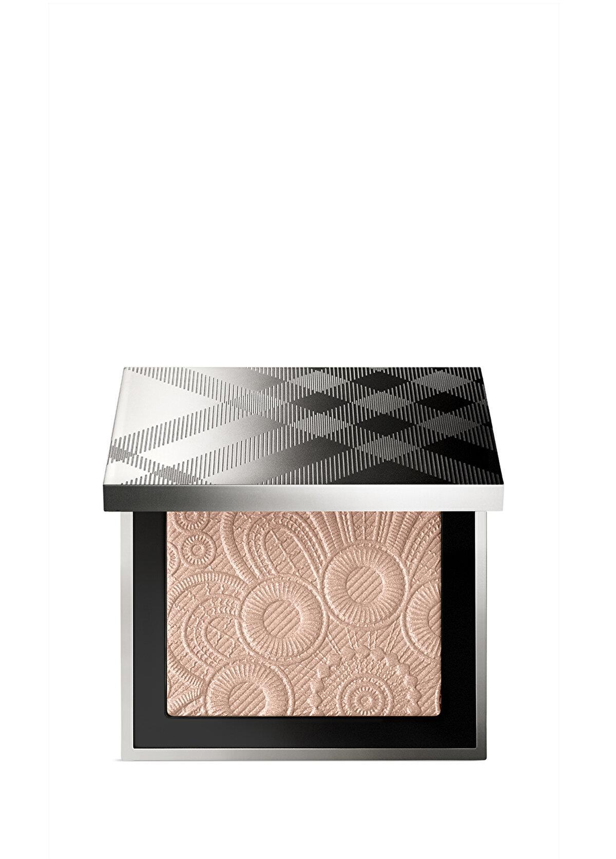 Burberry 04 Rose Gold Toz Palet Highlighter