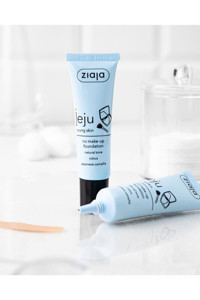 Ziaja Jeju Natural Su Bazlı Vegan Krem Tüp Fondöten 30 ml