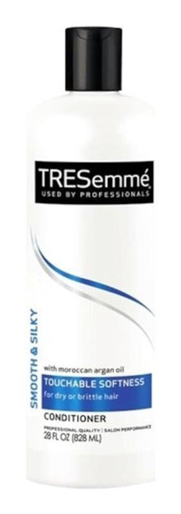 Tresemme Smooth & Silky Argan Yağlı Ipeksi Parlaklık Tüm Saçlar İçin Saç Kremi 828 ml