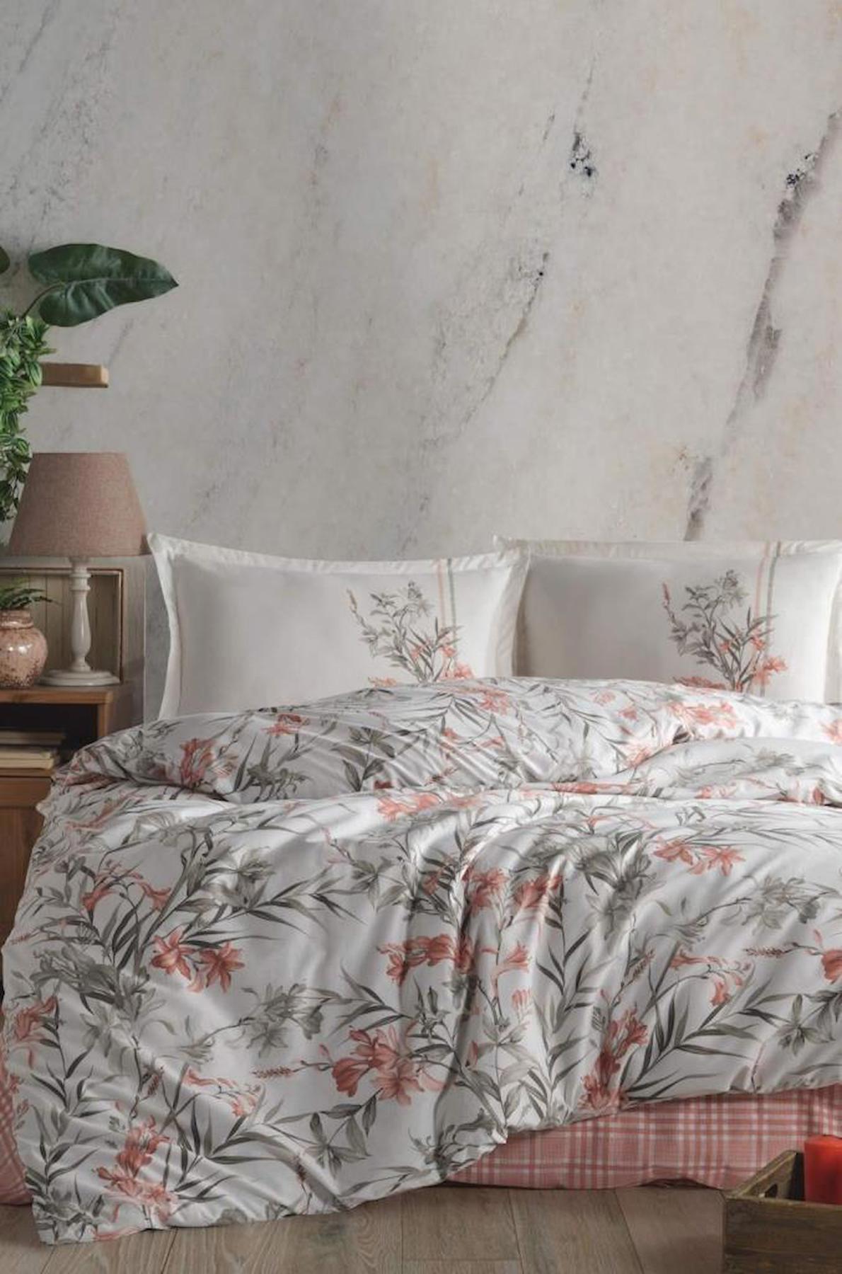 Clasy Aprila Pamuk 160x220 cm Lastikli Çiçekli Tek Kişilik Nevresim Takımı Pudra