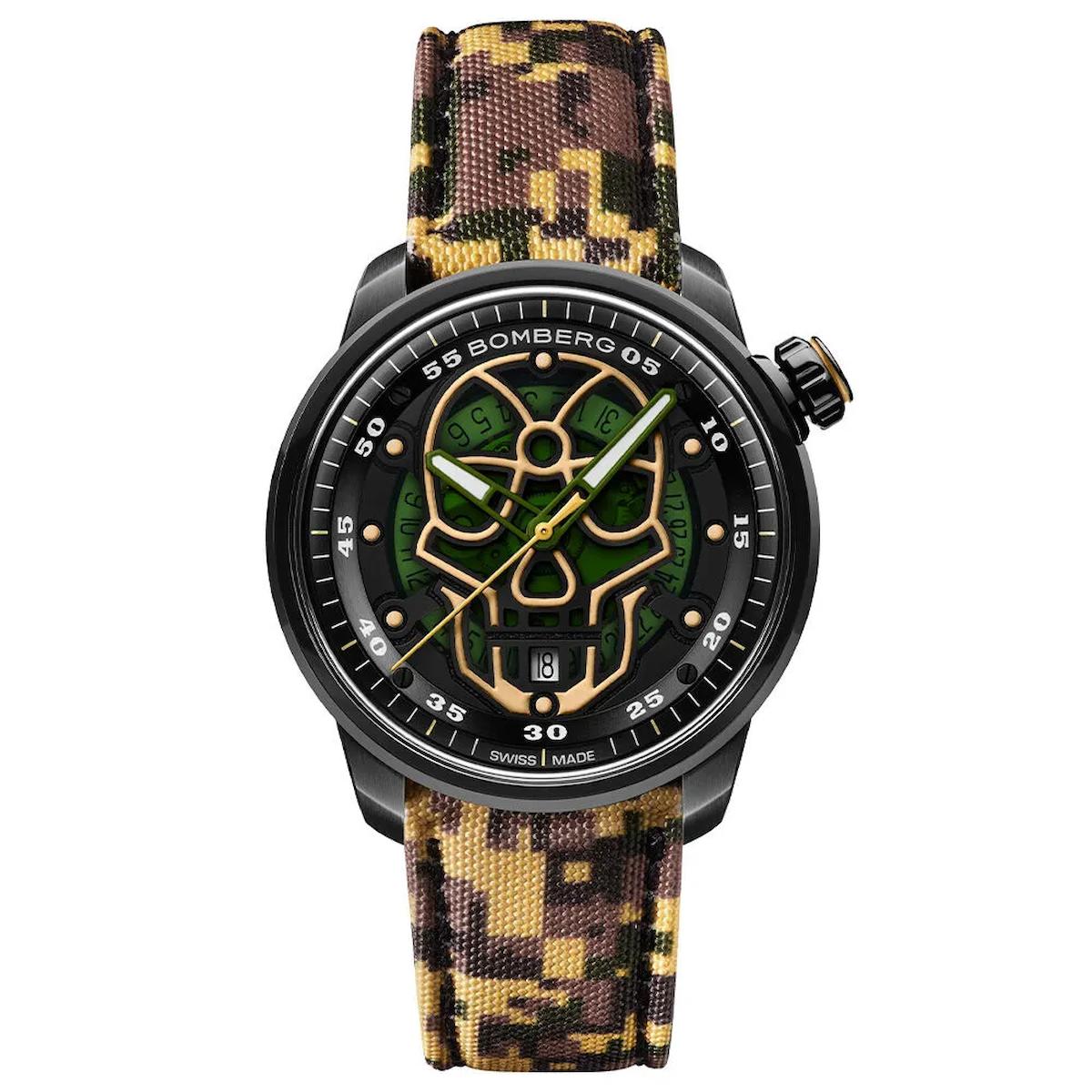 Bomberg BB-CT43APBA23411 Takvimli 43 mm Çok Renkli Kanvas Kordon Analog Erkek Kol Saati