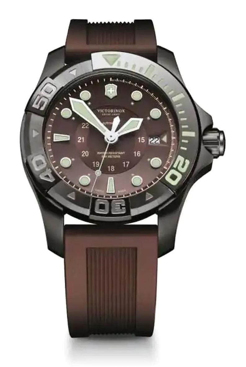 Victorinox Swiss Army 241562 Pusulalı Takvimli 43 mm Kahverengi Silikon Kordon Analog Kol Saati