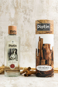 Platin Elit Seri Ud Ağacı Cam Şişe Kolonya 250 ml
