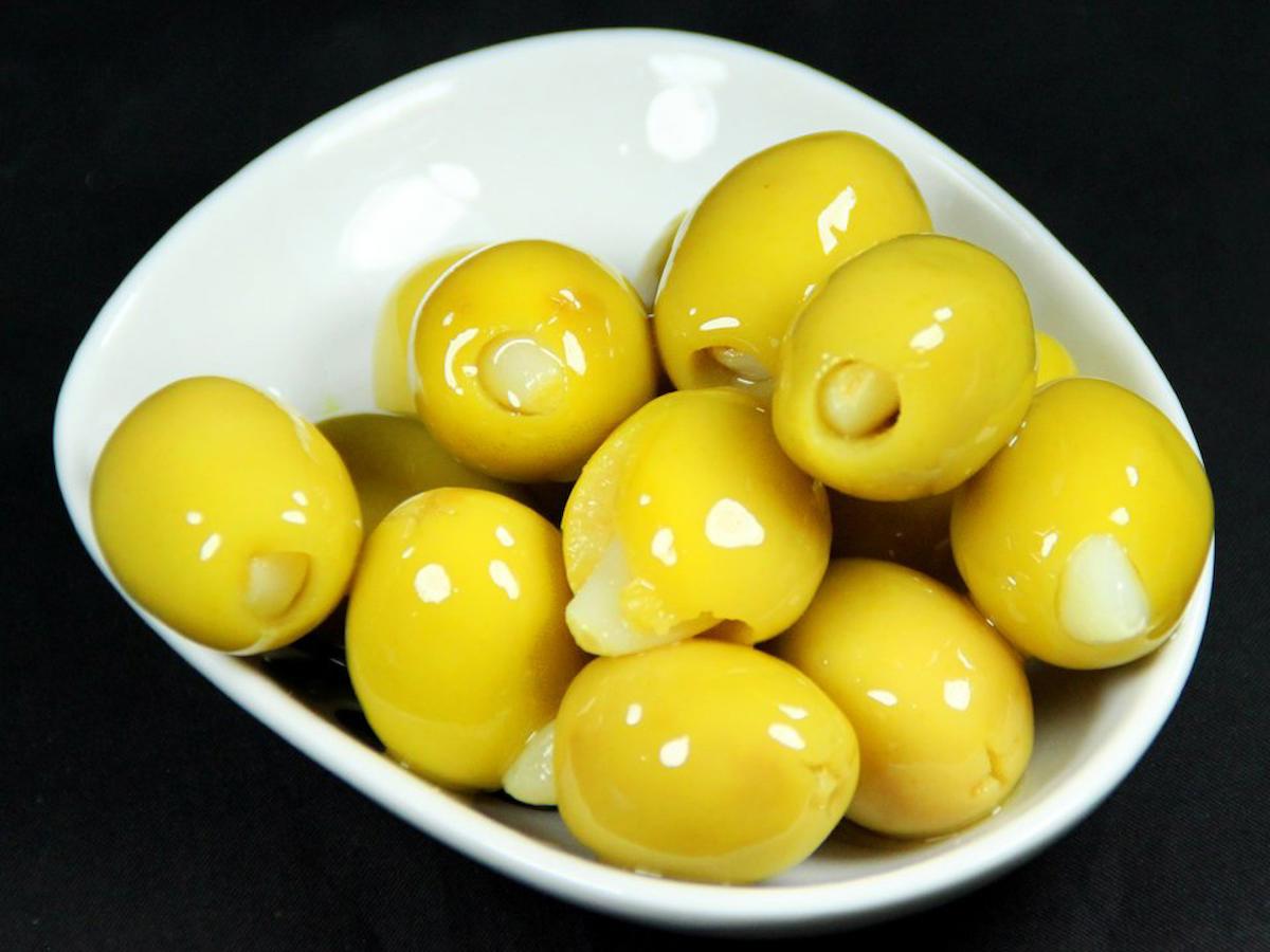 İzorya Sarımsak dolgulu Yeşil Zeytin 450 gr