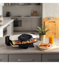 Aryıldız Contact Grill 6 Dilim Alüminyum Çıkartılabilir Plaka Çift Taraflı Krem Izgaralı Tost Makinesi