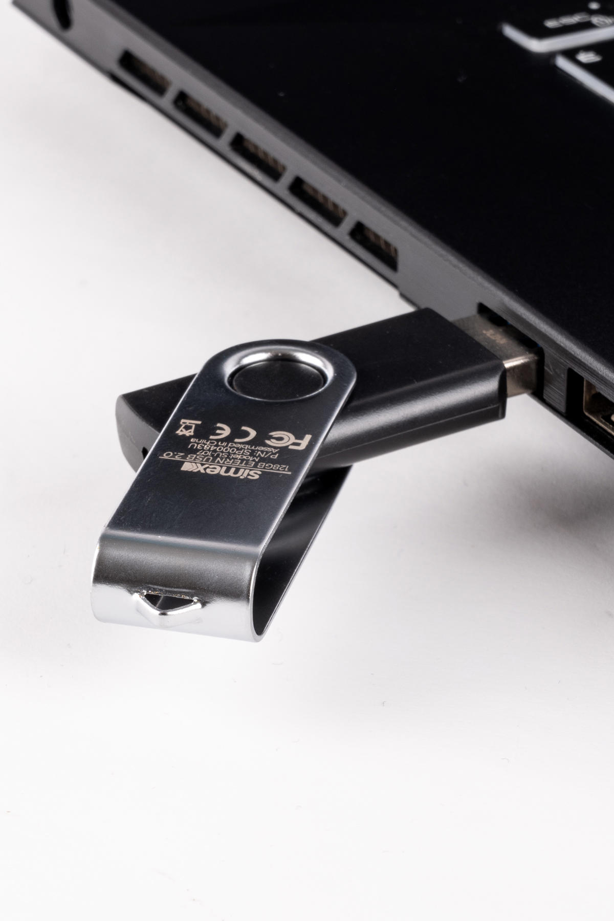 Simex SU 107 Etern USB 2.0 USB Type A 128 GB Flash Belek Siyah