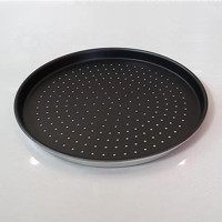 Piyop Delikli Çelik 34 cm Pizza Tava Siyah