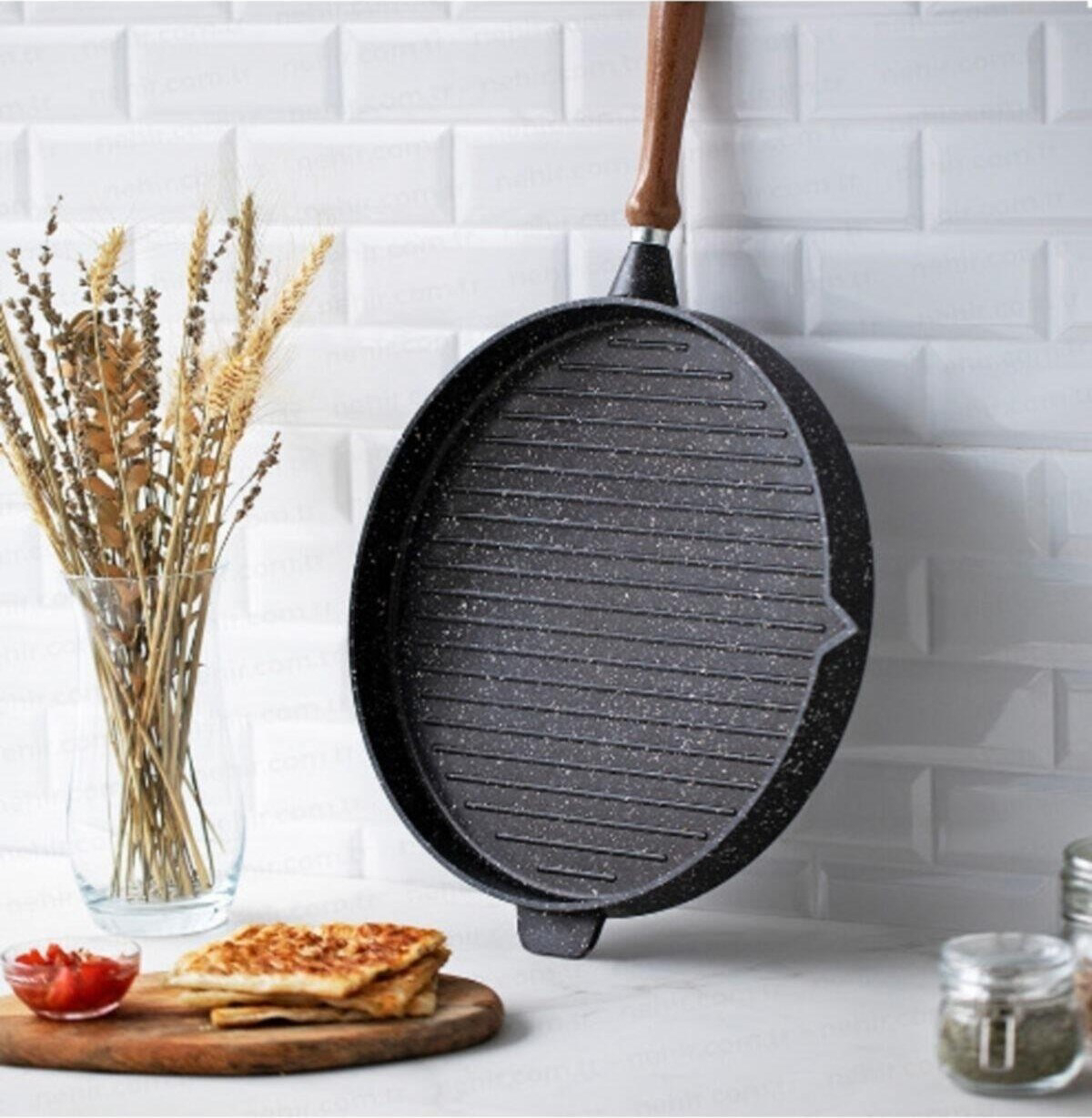 Nehir Çift Taraflı Ahşap Saplı Alüminyum 36 cm Grill Tava Siyah