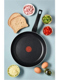 Tefal 1X Simplecook B55607 Plastik Saplı Alüminyum 30 cm Düz Tava Siyah