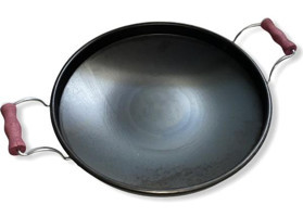 Essen Ticaret Ahşap Saplı Paslanmaz Krom 35 cm Saç Tava Siyah