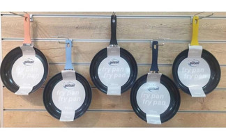 Gülsan Ceraflon Plastik Saplı Granit 28 cm Düz Tava Siyah