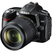 Nikon D90 18-55 mm Full HD DSLR Dijital Fotoğraf Makinesi Siyah