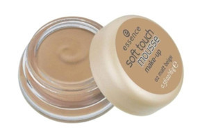 Essence Soft Touch 02 Matt Beige Köpük Fondöten 16 gr