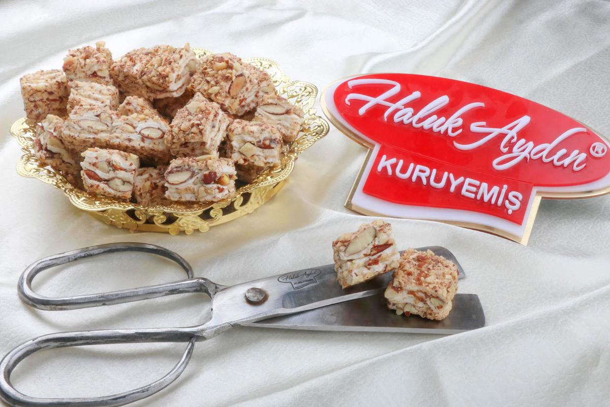 Haluk Aydın Kuruyemiş Badem Kaplı-Baklava Fındık Kremalı Lokum 700 gr