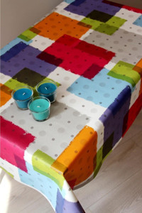 Yıldızhome Plastik 140x140 cm Kare Masa Örtüsü Kırmızı