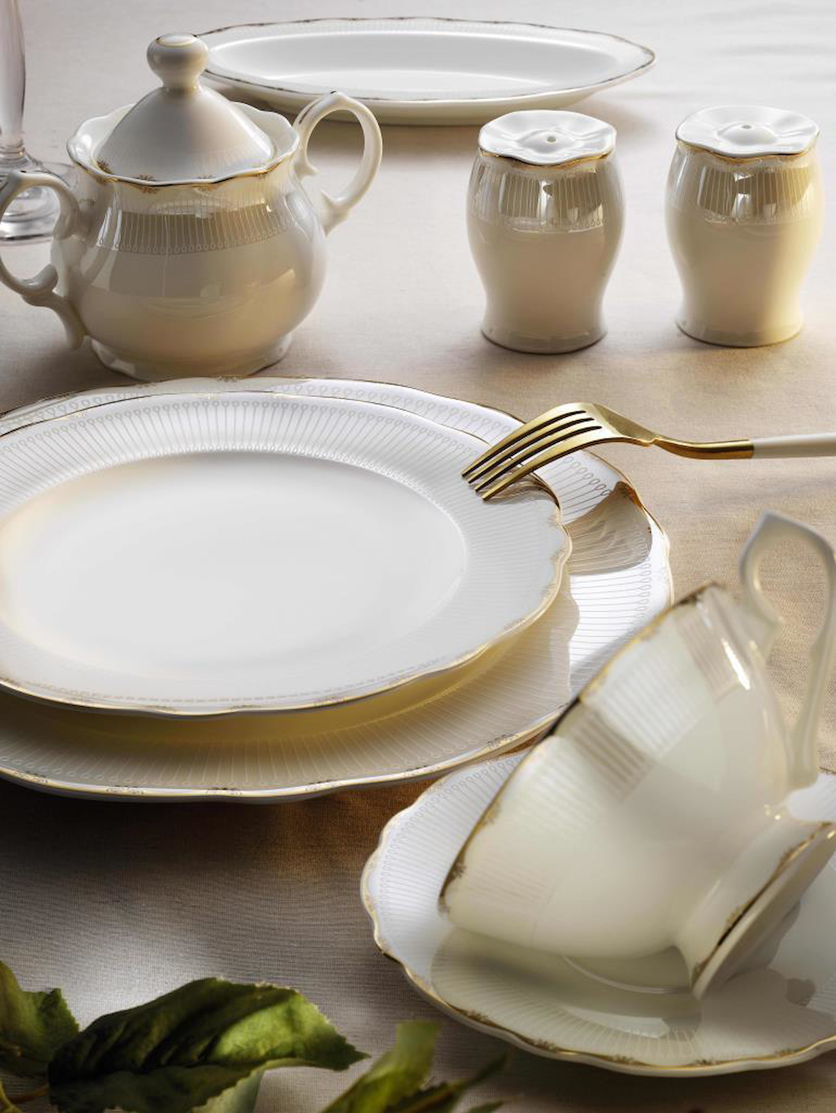 Aryıldız Milanis 36 Parça 6 Kişilik Beyaz-Gold Desenli Bone China Kahvaltı Takımı