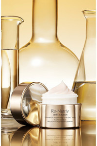 Estée Lauder Kırışıklık Karşıtı Tüm Ciltler İçin Göz Çevresi Krem Kavanoz 15 ml