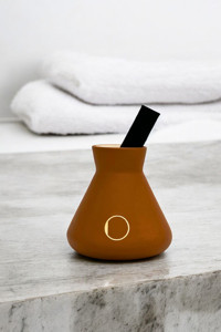 Ojijo London Kahverengi Seramik Pot Çubuklu Amber Çiçeği Oda Kokusu 200 ml