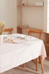 Karaca Home Caroline Polyester 140x200 cm Dertsiz Dikdörtgen Masa Örtüsü Pembe