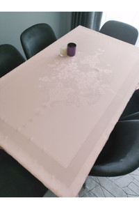 Sarra Damask Polyester 160x220 cm Dertsiz Dikdörtgen Masa Örtüsü Pudra