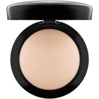 M.A.C Mineralize Skinfinish Natural Light Plus Kompakt Pudra