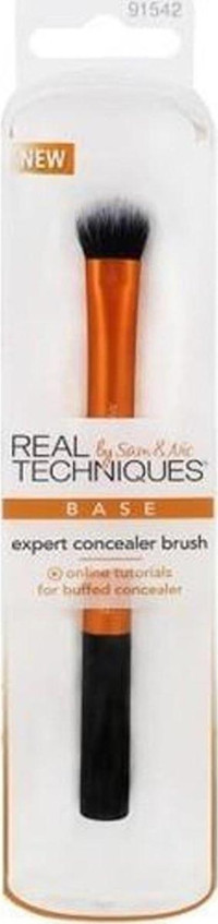 Real Techniques Expert Kapatıcı Fırçası