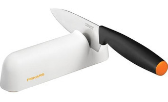 Fiskars Açılı Sürmene Rulo Beyaz Bıçak Bileyici