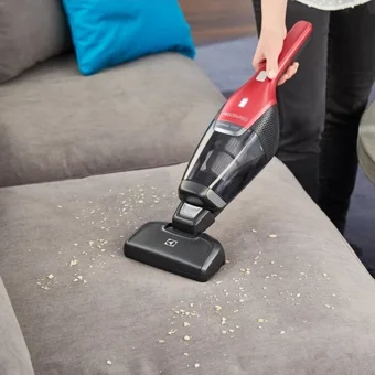 Electrolux EER7ANIMAL Kuru Kablosuz Şarjlı Kırmızı Dikey Süpürge