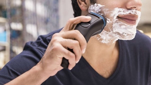 Philips S3122/51 Tek Başlıklı Sinekkaydı Islak Döner Başlıklı Kablosuz Tıraş Makinesi