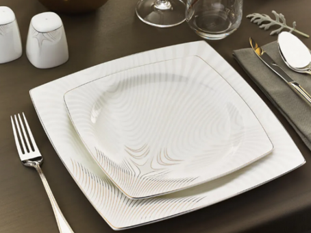 Karaca Fine Bone Together Alone 60 Parça 12 Kişilik Desenli Fine Bone Kare Yemek Takımı
