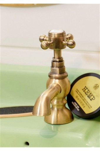 The Body Shop Hemp Nemlendirici Ayak Kremi 100 ml