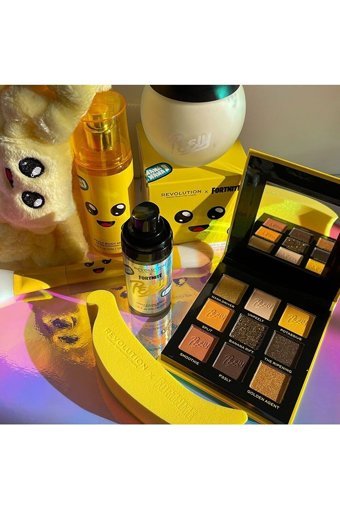 Makeup Revolutıon Fortnite Parlak Makyaj Sabitleyici Sprey 30 ml