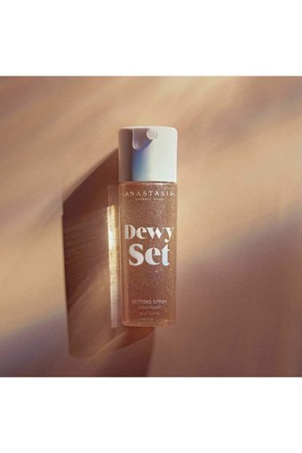 Anastasia Beverly Hills Dewy Set Parlak Makyaj Sabitleyici Sprey 100 ml