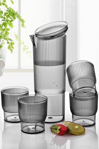 Tugomer Plastik 1.3 lt Plastik Kapaklı Sürahi