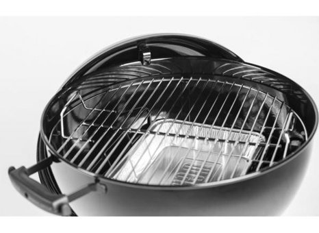 Weber Classic Kömürlü Kapaklı Yuvarlak Tekerlekli Barbekü