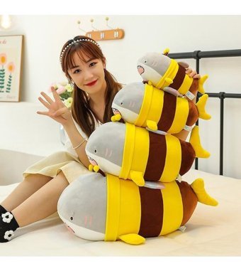 Carrier Köpekbalığı Arı 38 cm Peluş Oyuncak