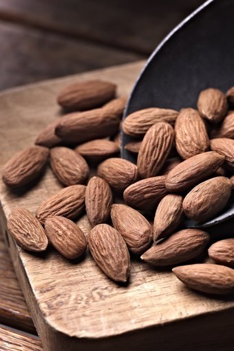 Ege Çarşısı Organik Tane Çiğ Badem İçi 1 kg
