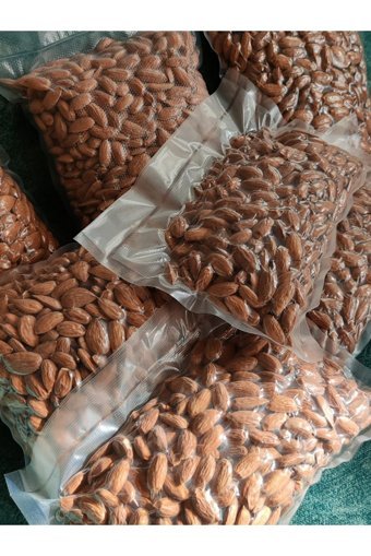 Ardıçlı Bahçe Organik Tane Çiğ Badem İçi 1 kg