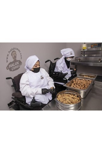Haluk Çerez Tane Çiğ Badem İçi 1 kg