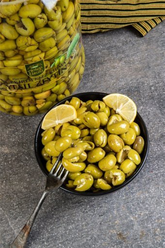 Nefisso Çekirdeksiz Salamura Kırma Yeşil Zeytin Pet Kavanoz 2.5 kg